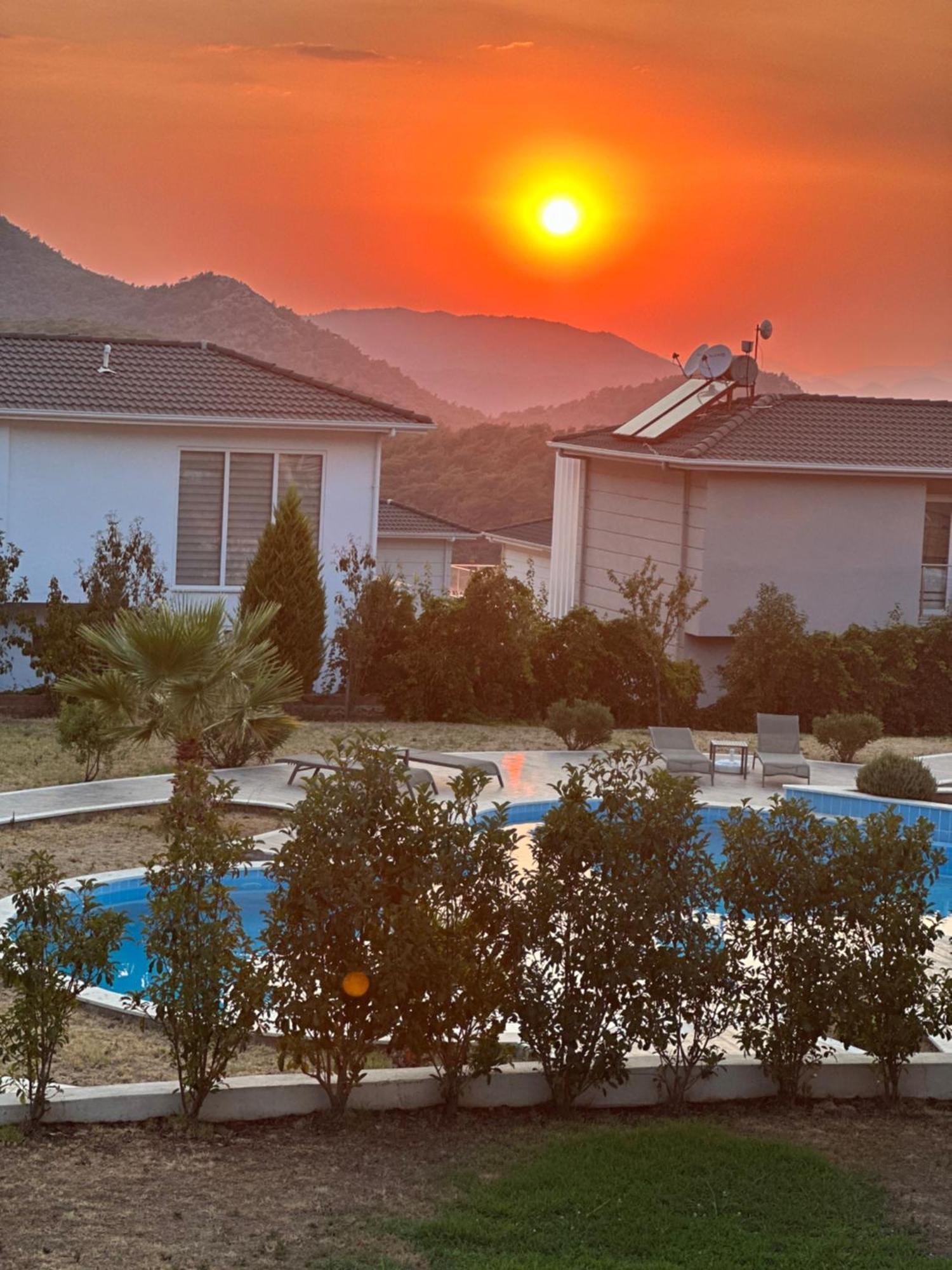 Vacation Home With Private Pool, Fethiye, Oludeniz Cedit エクステリア 写真