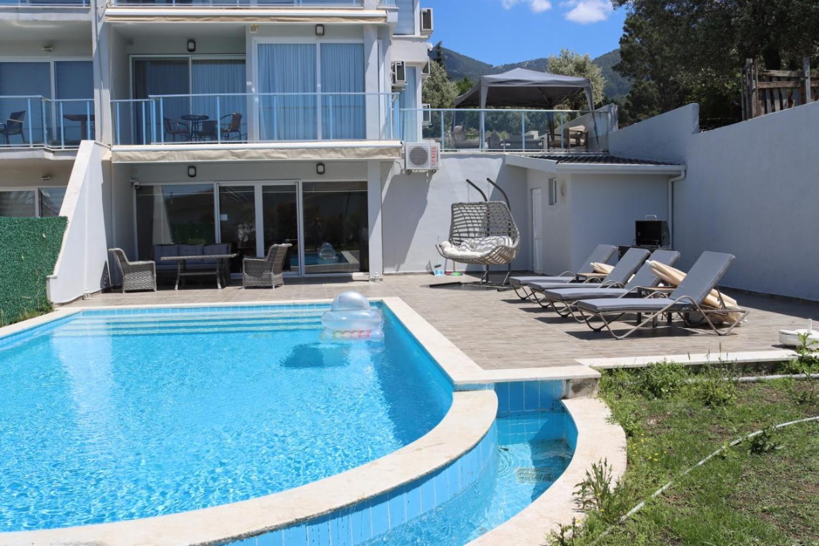 Vacation Home With Private Pool, Fethiye, Oludeniz Cedit エクステリア 写真